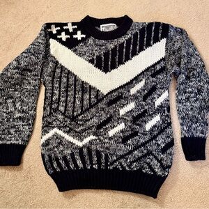 Vintage 90s Black and White Patterned Men's Sweater